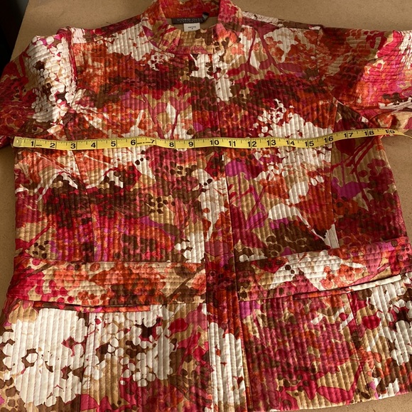 Sigrid Olsen Multi Print Quilted Jacket. Size 8 P - Picture 9 of 11